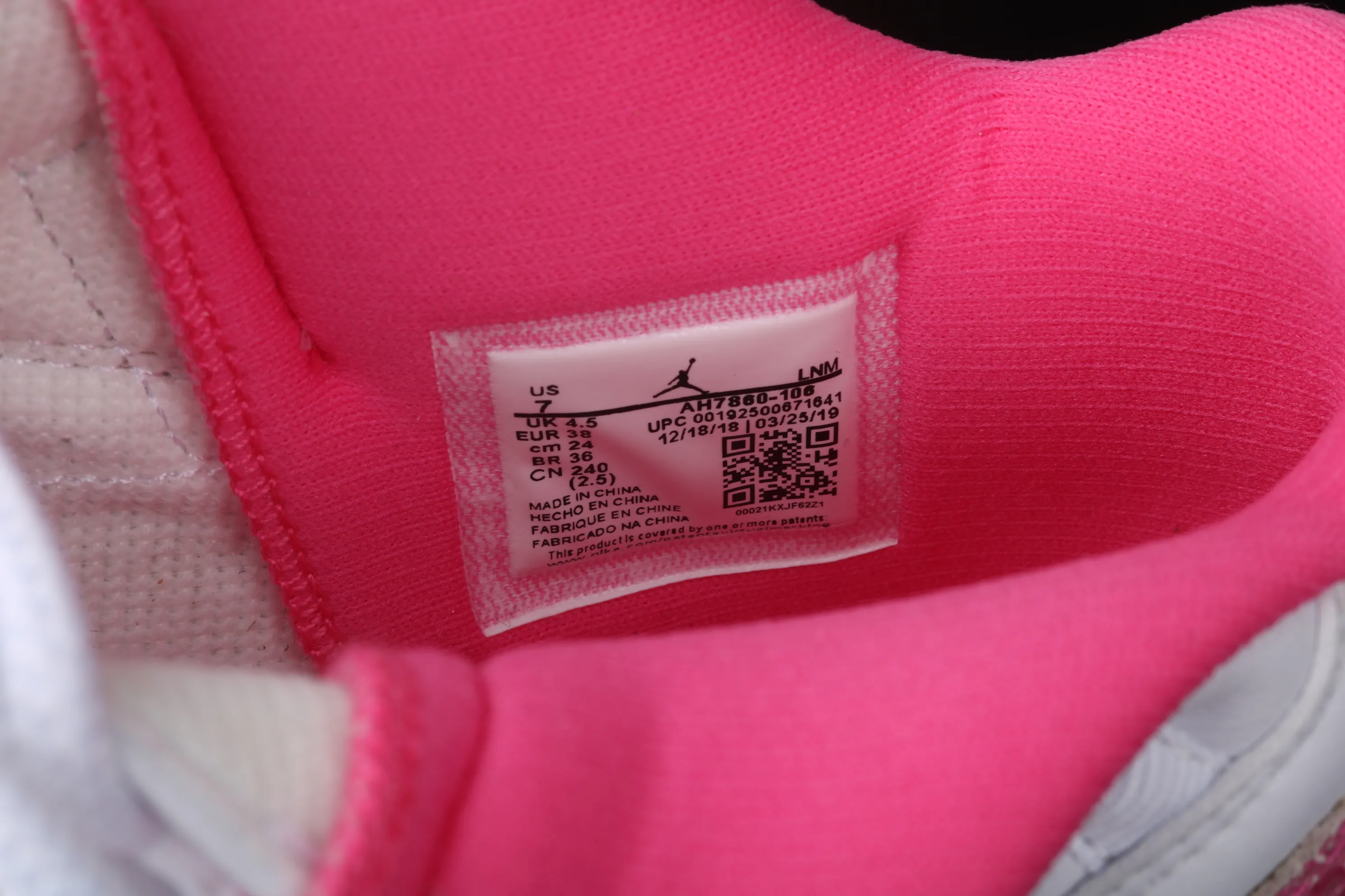 All categories Air Jordan Jordan series basketball shoes Air Jordan 11 Air Jordan 11 Low Retro "Snakeskin" "Pink snake pattern" AH7860-106